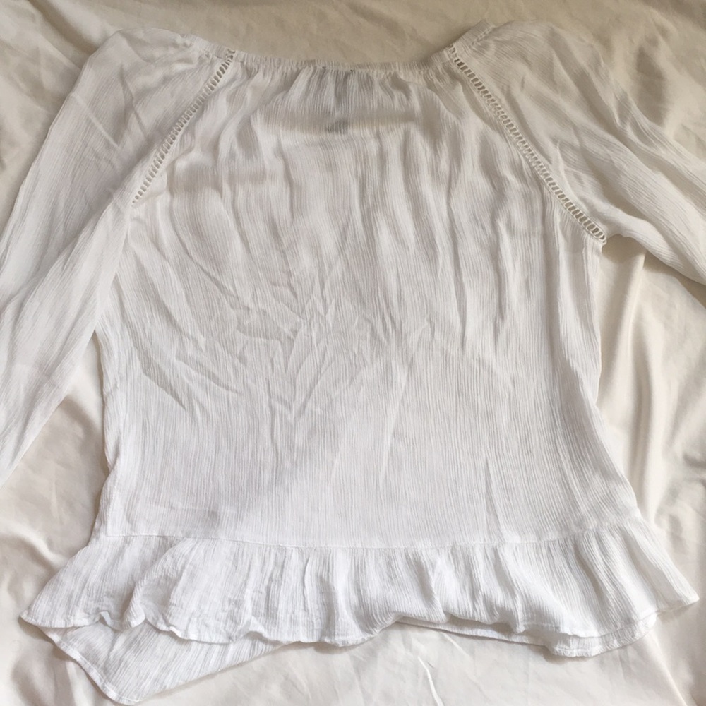 Two blouses - Picture 4 of 7